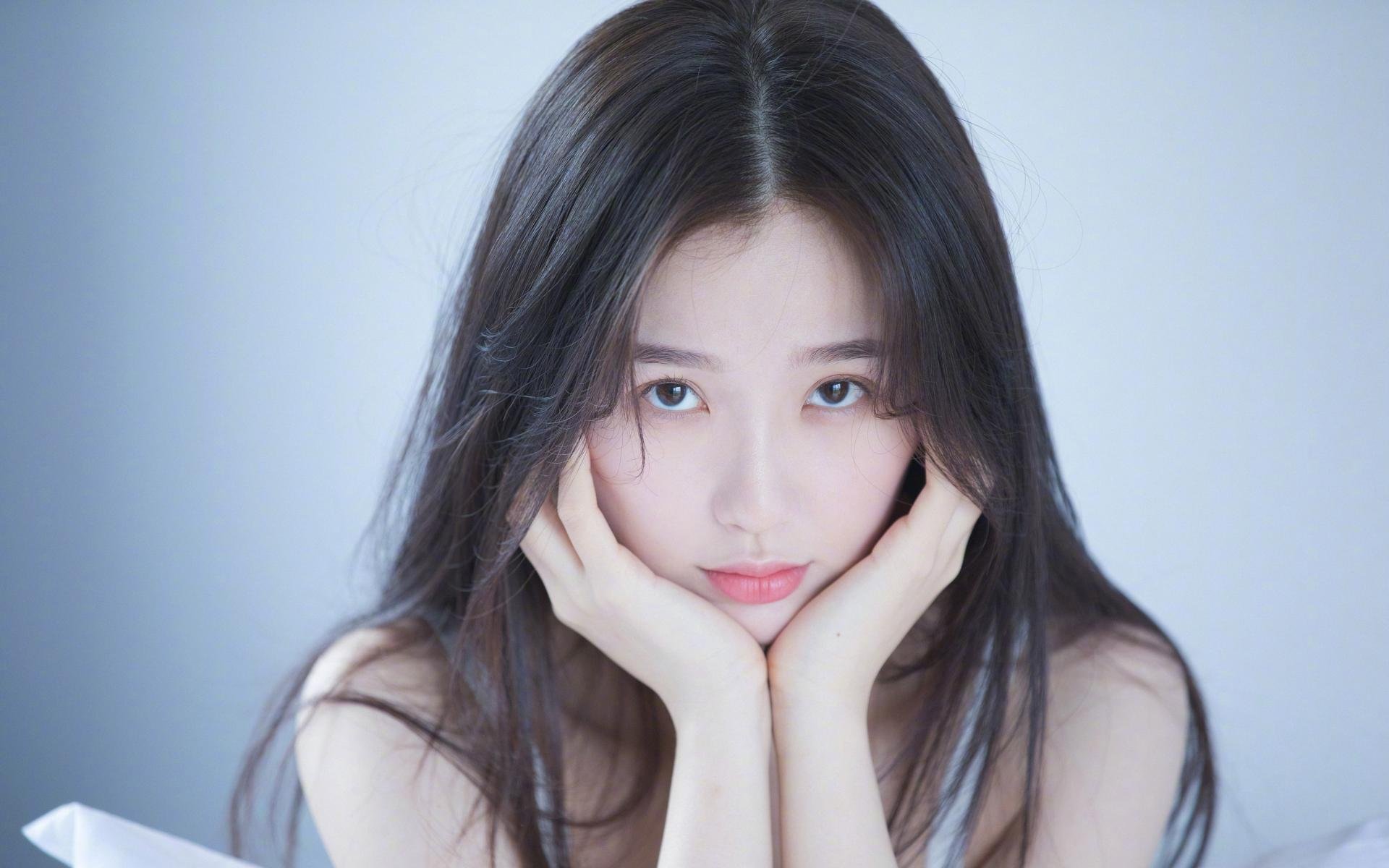 开云esport-全景拍摄：360度观看台球比赛高清大屏，台球比赛录像